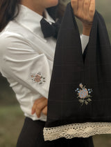 Borsa lana con ricamo e pizzo macramè